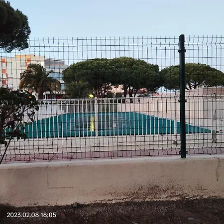 F2 Dans Avec Piscine * Fréjus